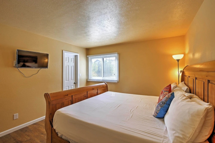 Lake- & Mtn-view: Resort Hub in Silverthorne!