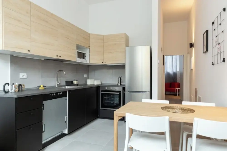 2 Bedrooms Classic Apartment