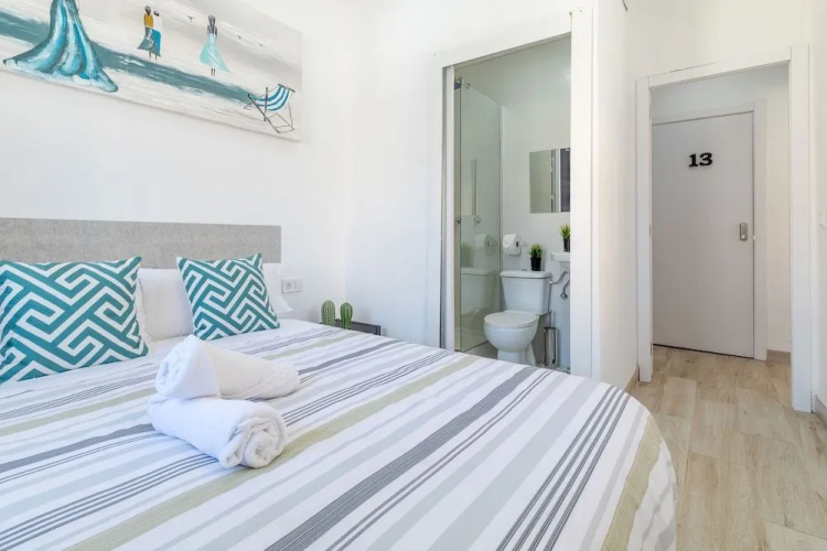 AYZ Silvela - Auto check-in property