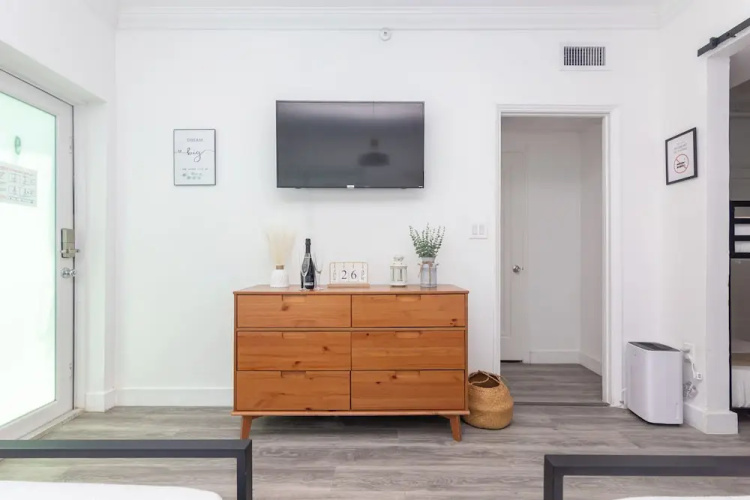 West Deco Boutique Apartments
