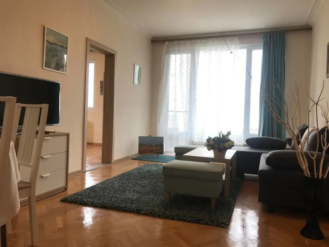 FM Deluxe 2-BDR Apartment with Terrace - Central City View