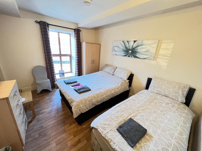 Standard Triple room