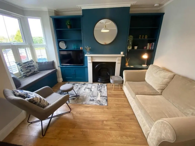3 Bedrooms Apartment