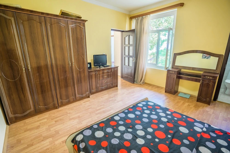 Nando Guest House