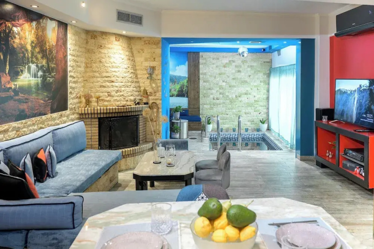 Krousonas Mountain View Suite