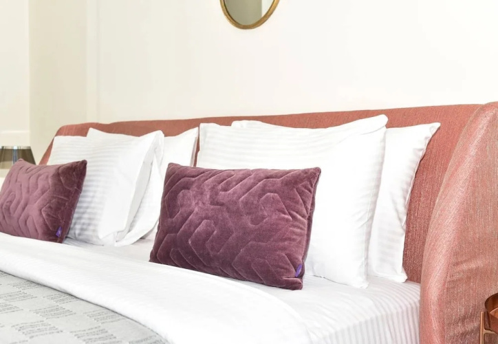 Superior + Luxurious 3BR - Sleeping 8! New!