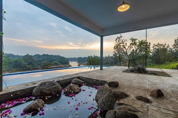 Saffronstays One Tree Farm, Karjat