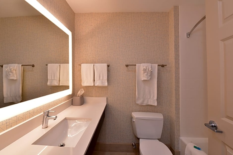 1 Bedroom Quadruple Suite