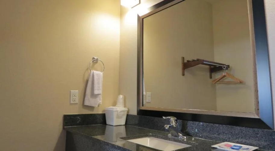 Grand Inn And Suites