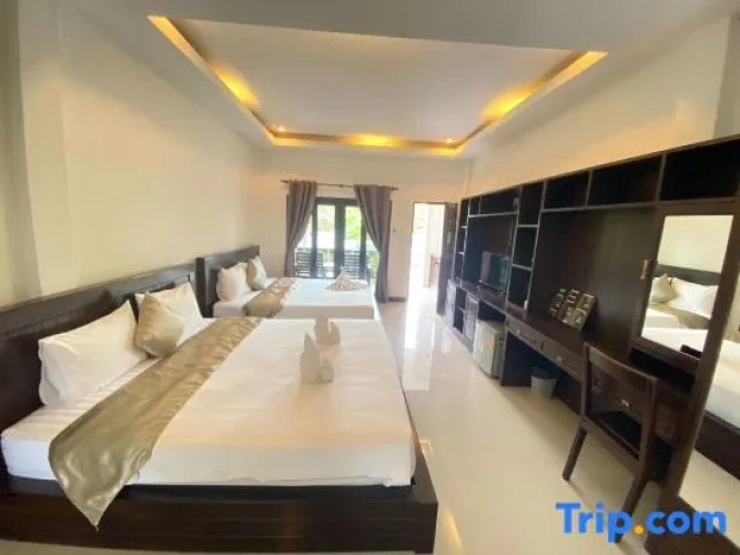 Standard Double room with pool view