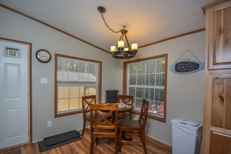 Knotty Pines 3 Bedroom House