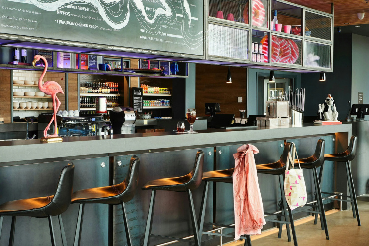 Moxy Edinburgh Airport photo 22