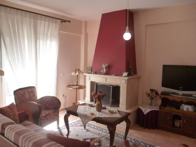 3 Bedrooms Apartment