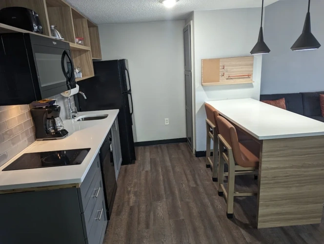 1 Bedroom Suite