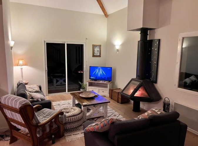 Charming villa, tranquillity by the forest