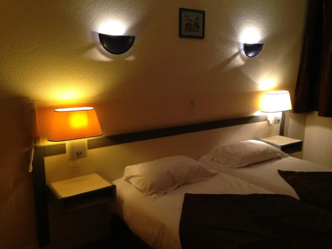 Hotel Continental - Contact Hotel