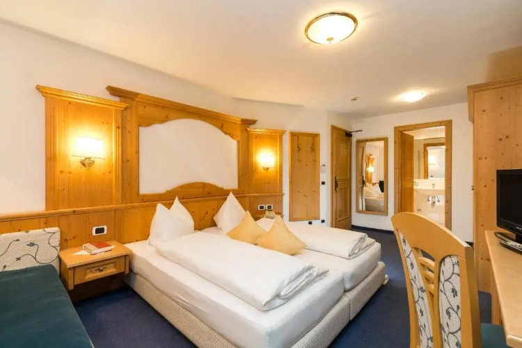 Superior Double room with balcony