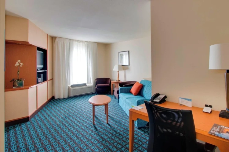 1 Bedroom Triple Suite