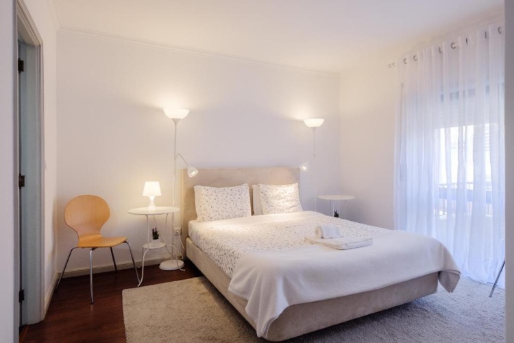 3 Bedrooms Apartment