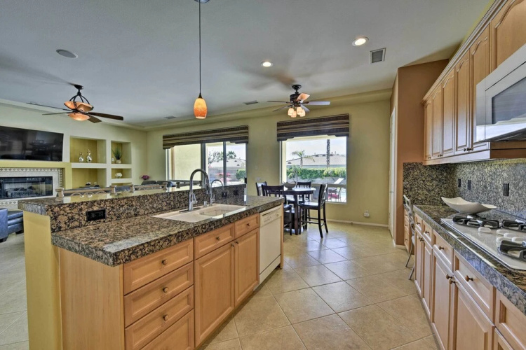 Spacious Palm Desert Home with Pool and Jacuzzi by Golf
