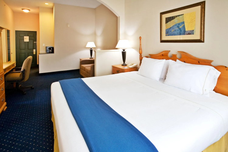 Holiday Inn & Suites Dallas-Addison by IHG
