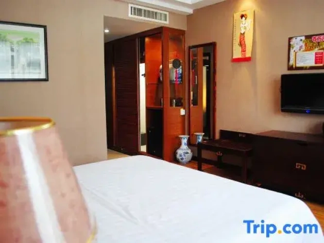Bed in Dorm (female dorm)