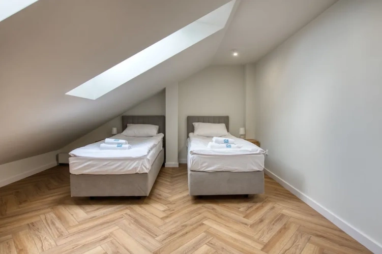 2 Bedrooms Apartment with garden view