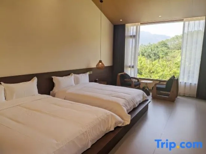 Standard Twin room with sunset view
