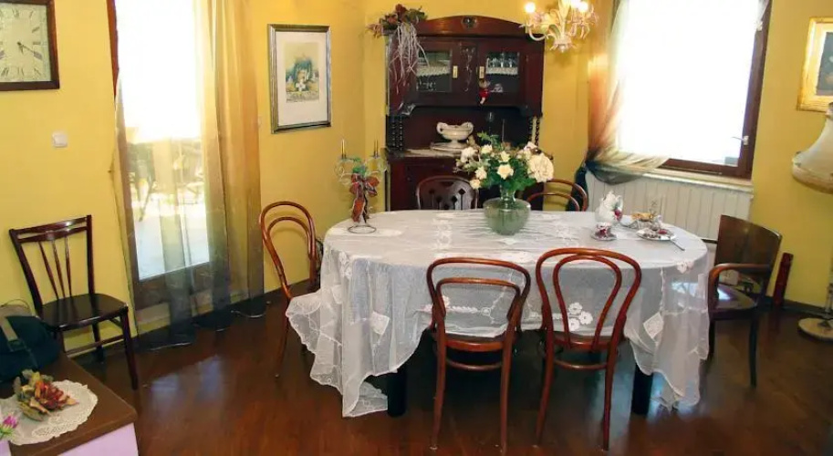 Villa Aurora
