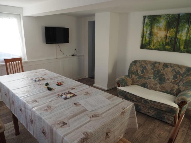 2 Bedrooms Cottage