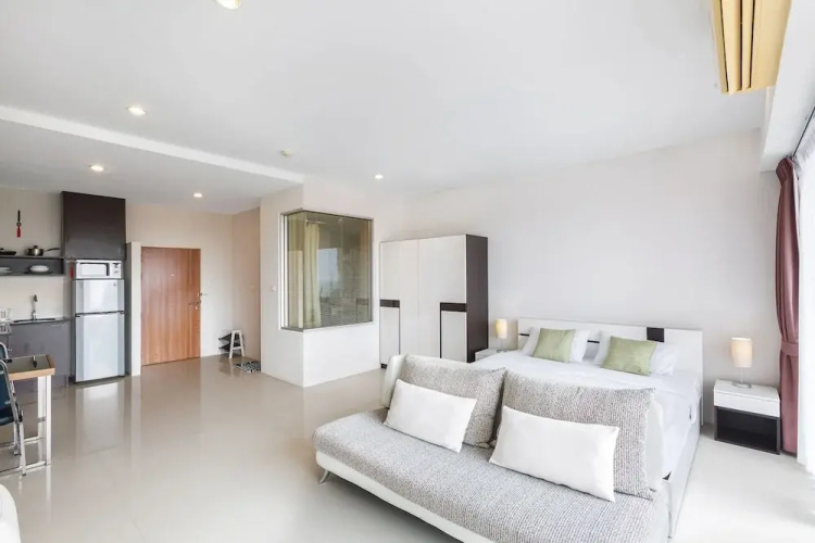 Studio in Chic Condo in Karon A510