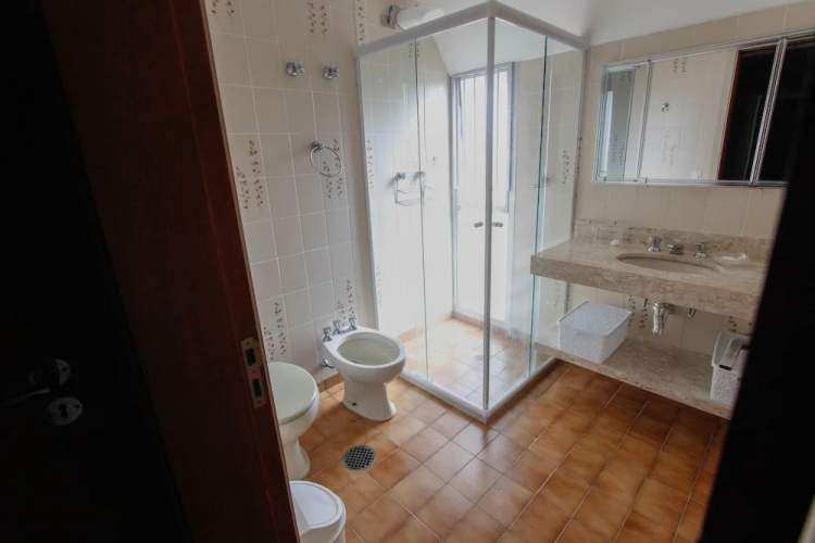 150m da praia com piscina aquecida e sauna