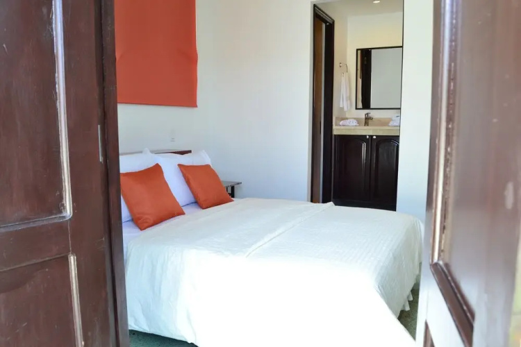 Alas Habana B&B