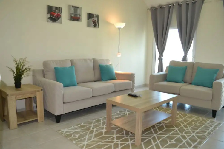 PNE - Furnished spacious bright 1BR