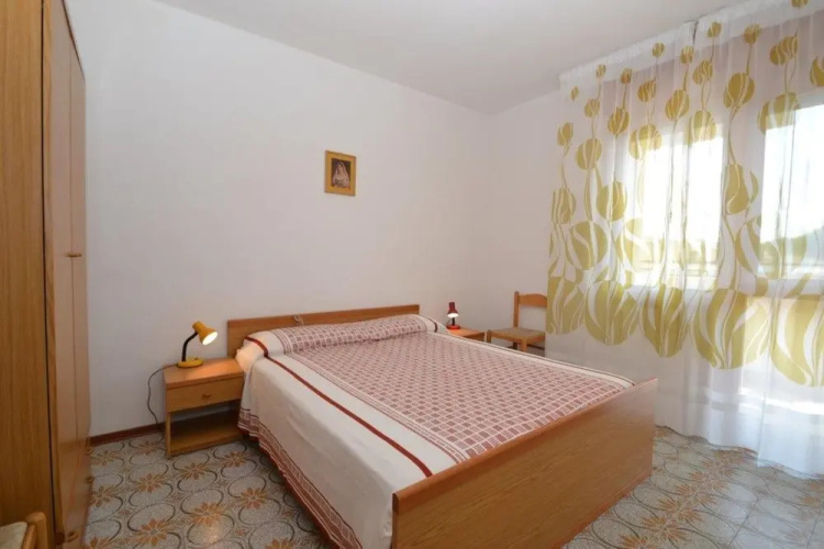 Spacious and Bright Flat With Swimming Pool - Beahost