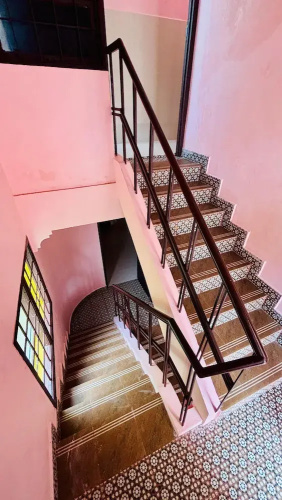 Shalos Inn