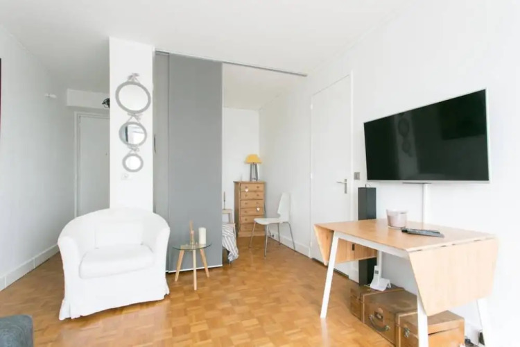1 Bedroom Apartment Paris Montparnasse - Image 3