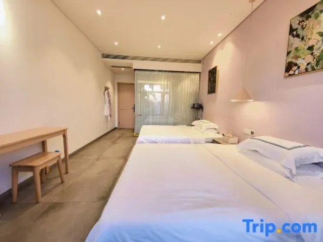 Standard Quadruple room with river view