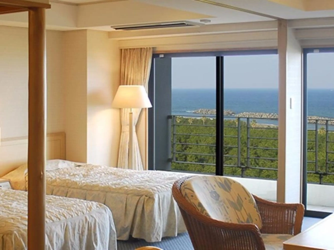 Standard Twin room with balcony