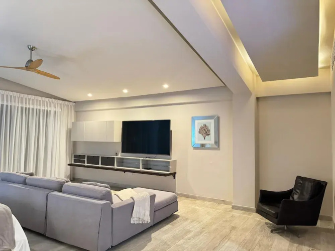 Spacious Villa w Pool Garden Views