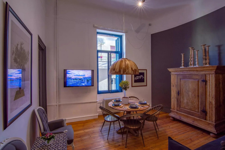 Art Pantheon Apartment (Two-Bedrooms)