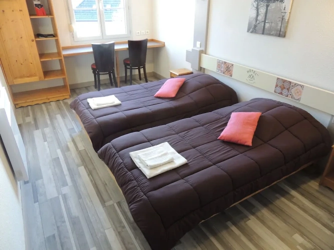 Standard Double room with street view