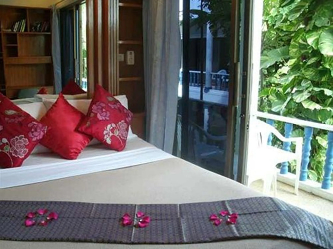 The Club Residence