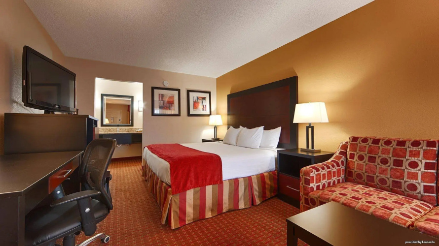 Clarion Pointe Independence - Kansas City