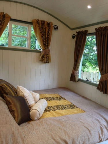 Poshhuts