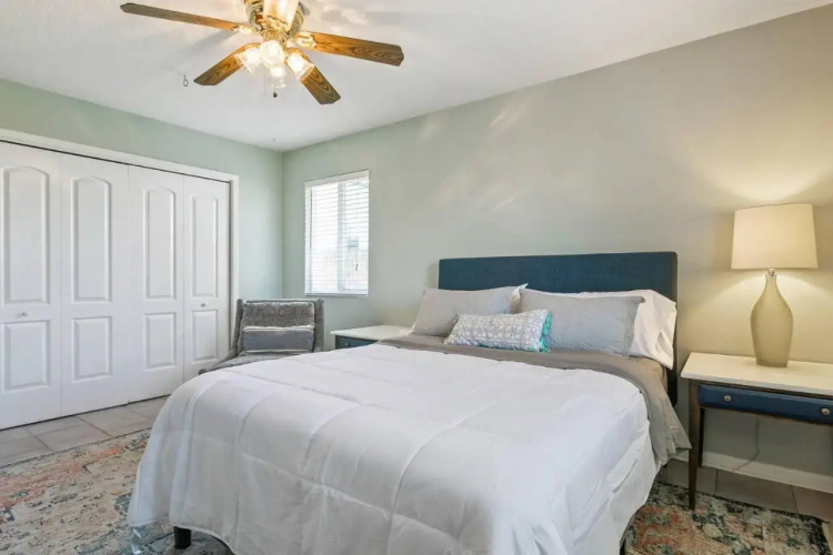 Beach Bungalow 700