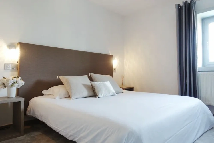 Standard Double room with view