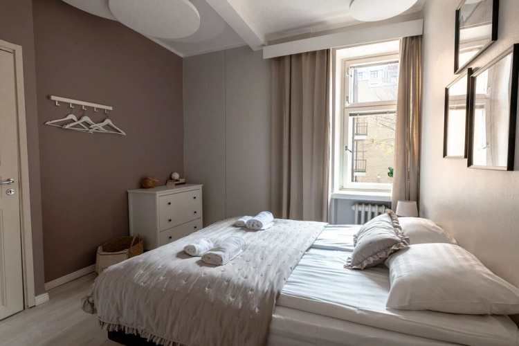 2ndhomes Bright & Spacious 5BR Apartment