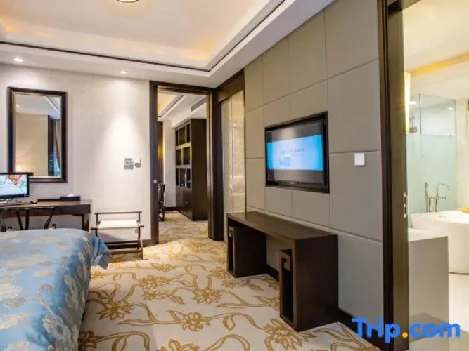 Deluxe Double Suite