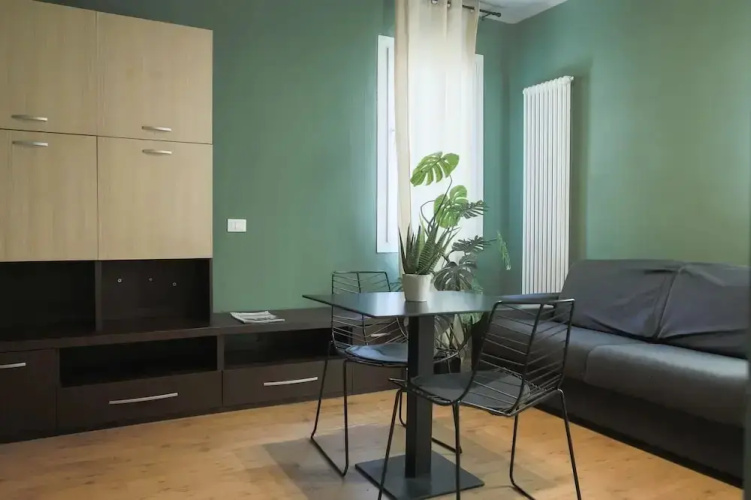 M32 Home